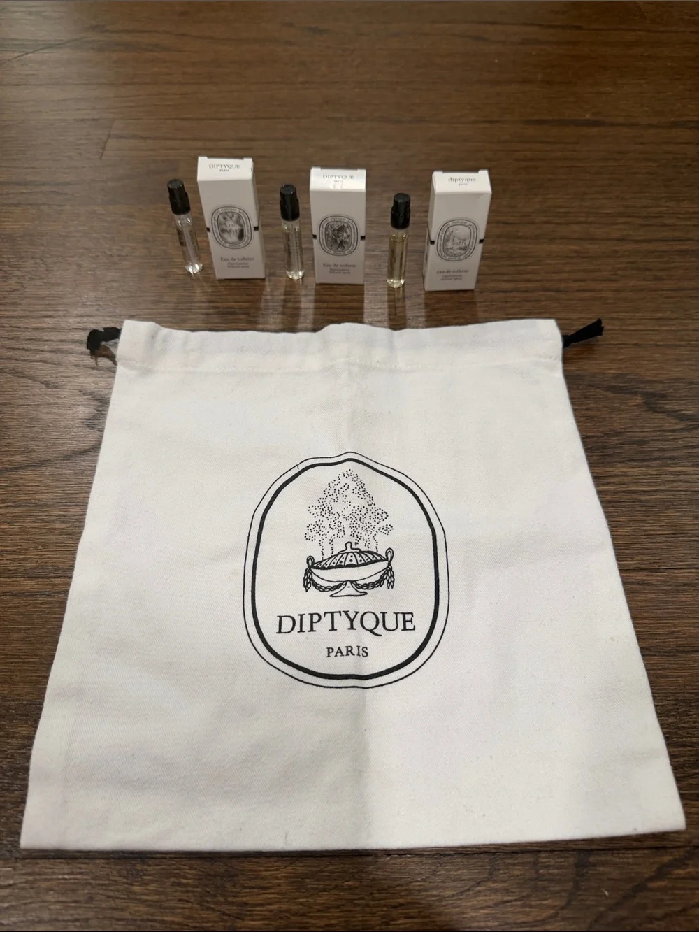diptyque White Canvas Drawstring Pouch with Black Logo and 3 Sample Vials